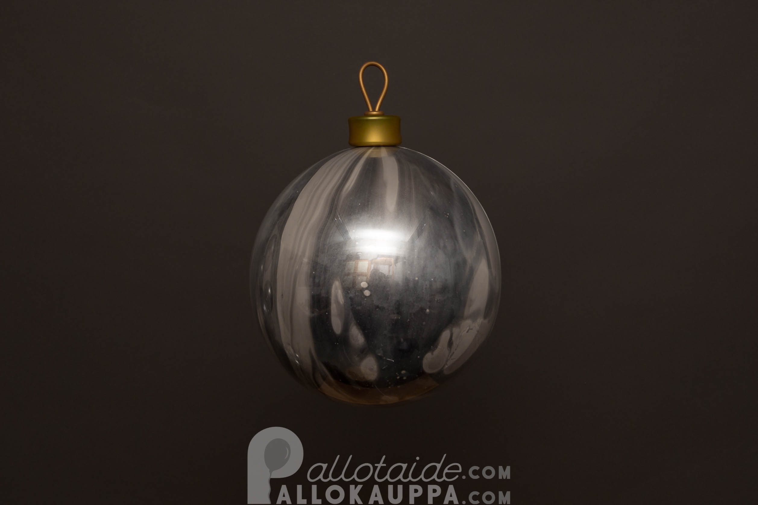Christmas ornament - made using 100% latex balloons